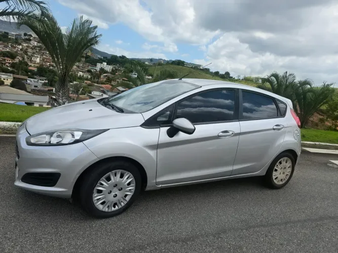 Ford Fiesta 1.5 16V Flex Mec. 5P 2015