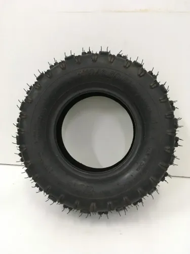 Um pneu Aro 6   4.10/3.50- 6 Mini Quadriciclo OFF/ROAD