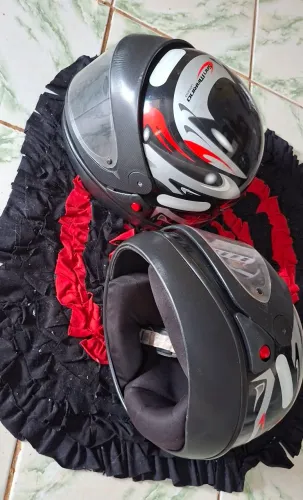 Capacete samarino tauro original automático