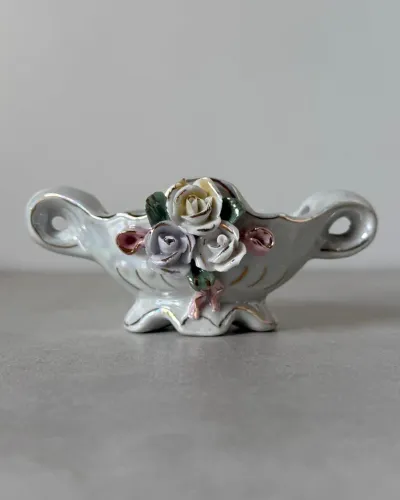 Mini floreira em porcelana irisada