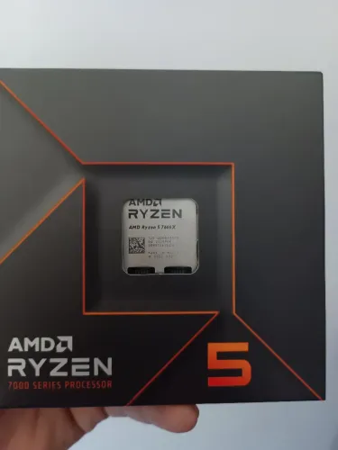 AMD Ryzen 5 7600x
