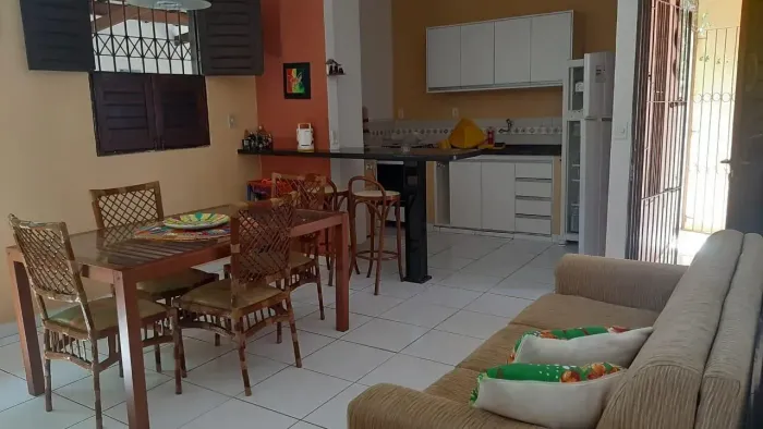 CASA ALUGUEL POR TEMPORADA 5/4 - Barra de São Miguel.