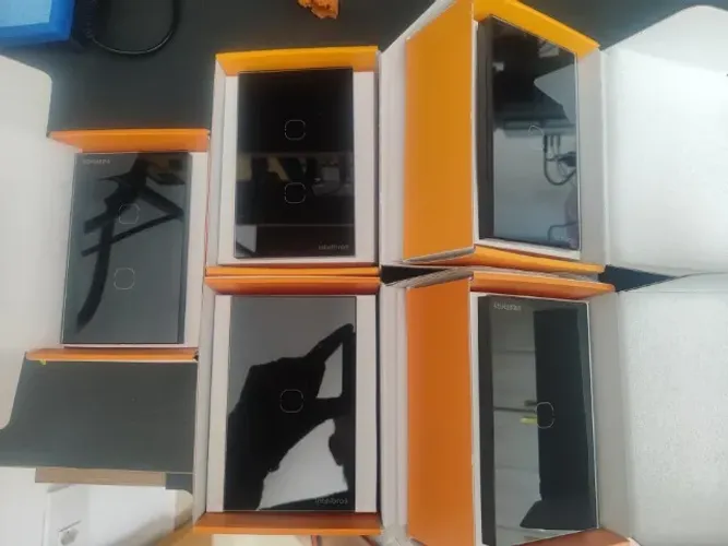 Kit 5 Interruptores Inteligentes Intelbras Wi-Fi - 3x 1 Tecla + 2x 2 Teclas