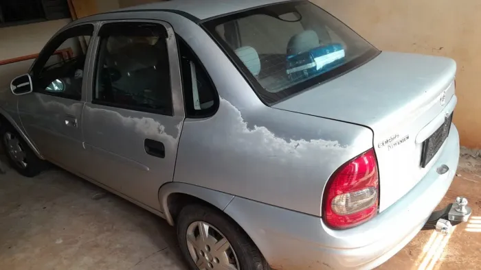 Chevrolet Corsa Sedan Super Milenium 1.0 MPFI 16V 2001