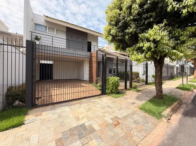 Sobrado à venda em Maringá, Jardim Cidade Monções, com 3 suítes, com 347.93 m²