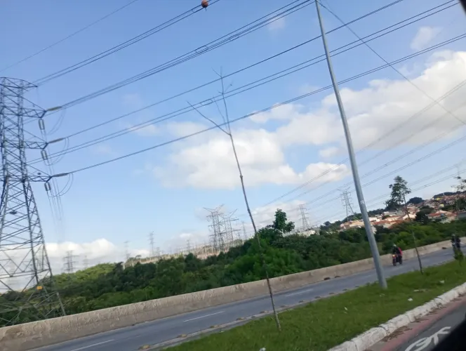 Limpeza de terreno temos profissionais adequado para limpar o seu terreno 