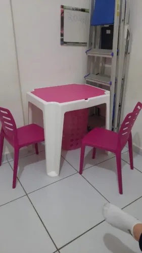 Kit cadeiras e mesa infantil