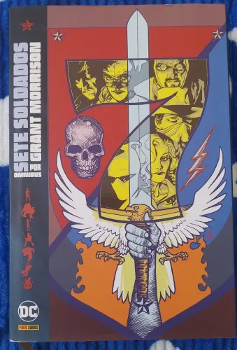 Omnibus Sete Soldados da Vitória por Grant Morrison