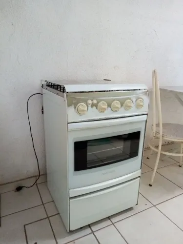 Fogão em bom estado