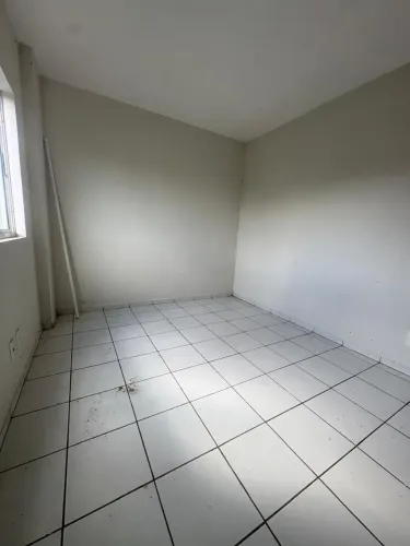 Apartamento para venda possui 80 metros quadrados com 3 quartos em Serraria - Maceió - AL