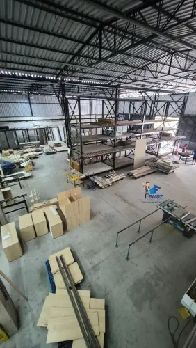 Galpão 1.250m² novo pé direito 8m prox. Torquarto leia
