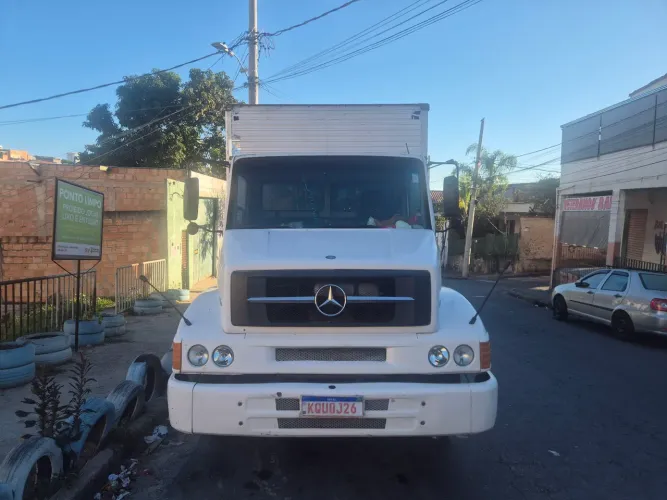 Mercedes-Benz 1318