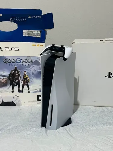 Vend PS5 , 3 anos de uso , tudo original, Cabos , Controles, 667 GB. Caixa e nota fiscal