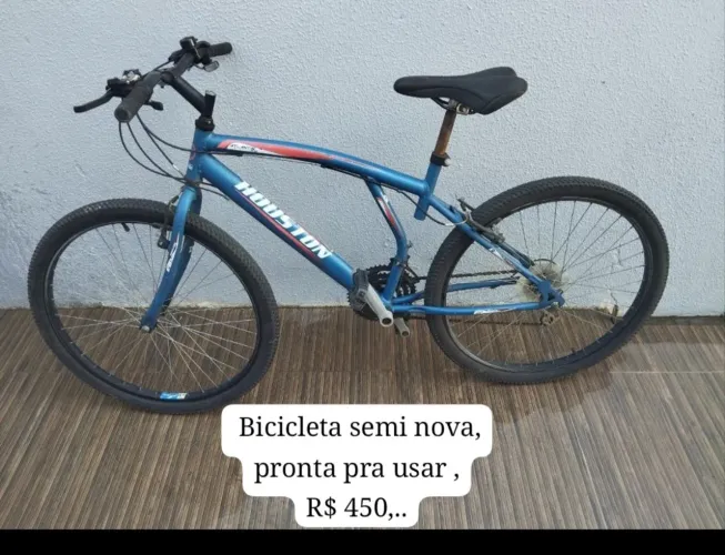 Vende-se uma bicicleta 
