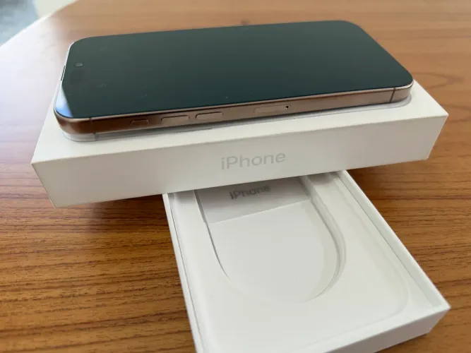 ? iPhone 16 Pro Max 512GB Dourado - Estado de Novo!