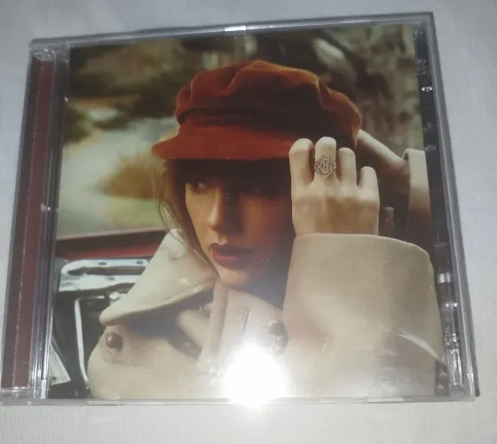 red Taylors version cd
