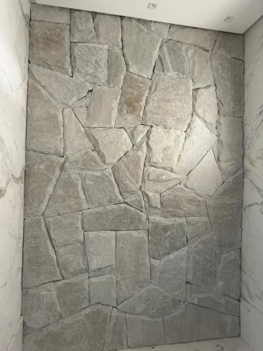 Assentamento de Pedras Naturais e porcelanato 