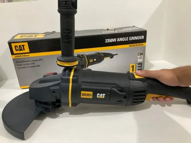 Esmerilhadeira angular 9" (230 mm) - 2350W - 220V - DX351 Marca: Caterpillar