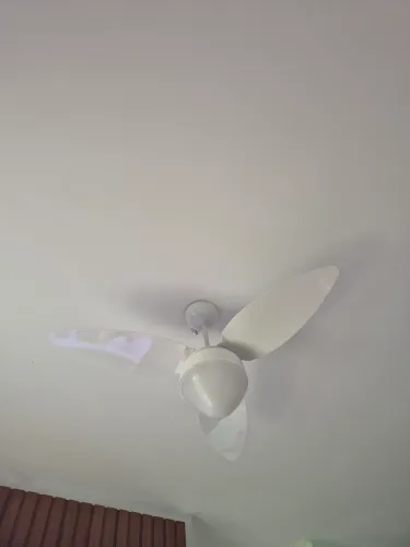 Ventilador de teto com controle remoto 