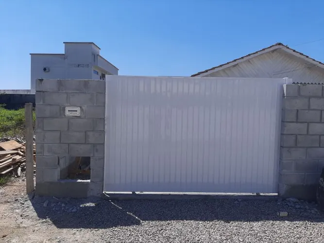 Portão de correr Novo pintado em epóxi na cor desejada