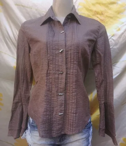 Linda e chique camisa Jô fashion fios prateados tam m