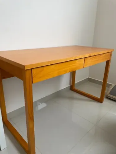 Mesa para escritorio em madeira com duas gavetas
