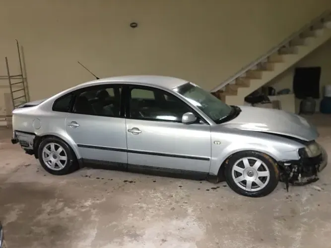 Passat 1.8 Turbo 20V alemão 1999 - Sucata Retirada de Peças