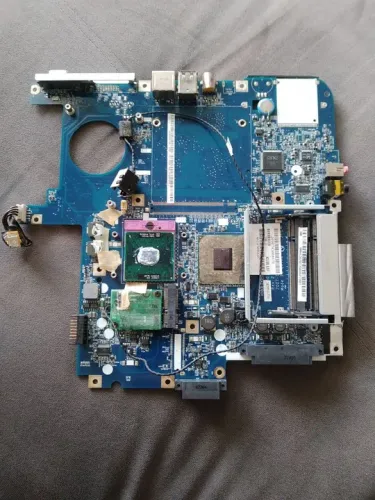 Placa mãe notebook acer 3551 - Defeito