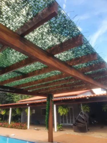 Cobertura para pergolado folhagens