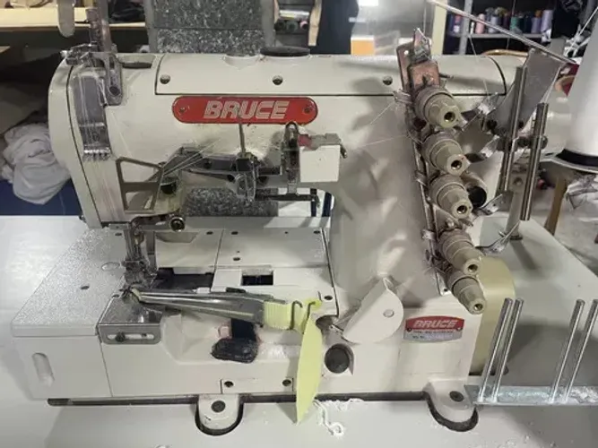 Galoneira 3 Agulhas, 6000 Rpm,com Mesa Motor-aberta