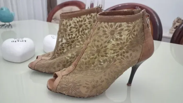 Ankle boot Santa Lolla em couro 38