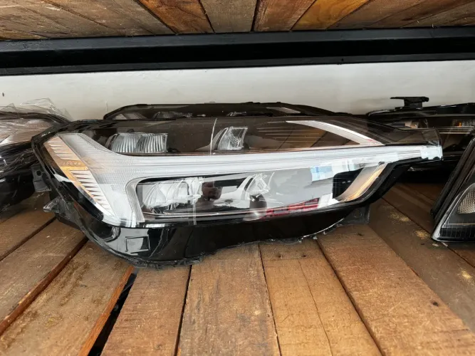 Farol Volvo xc60 2017/2024 Original Ld