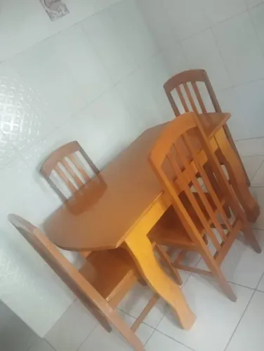 Conjunto de mesa de jantar com 4 cadeiras