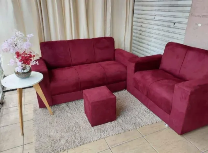 Conjuntos de sofás A pronta entrega