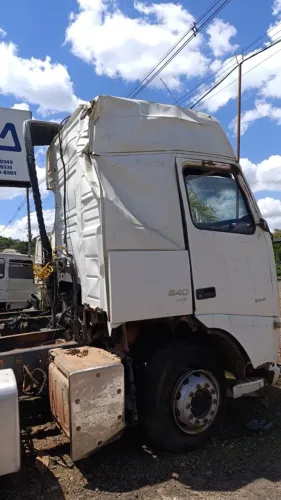Cabine volvo fh 2013 batida 