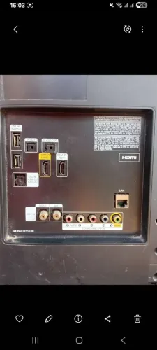 Tv para retirada de peças.