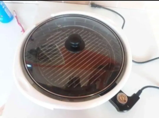 Churrasqueira Grill Eletrica  30 Cm Usada