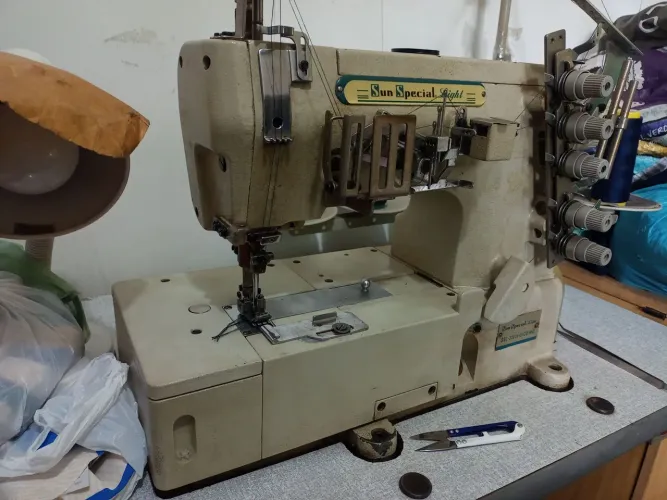 Galoneira, semi nova.  Vendo urgente . 