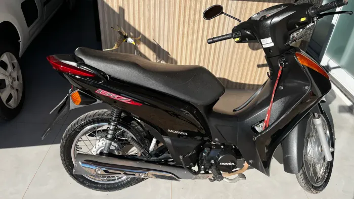 Vendo Honda Biz 100 ES 2ª dona. 