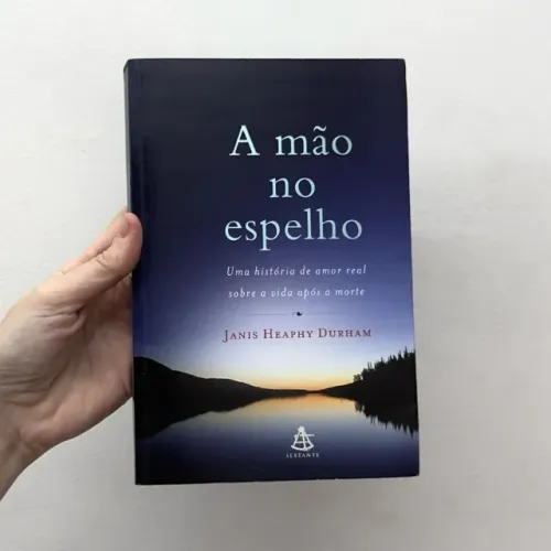Livro A Mão no Espelho - Janis Heaphy Durham | Brechó | Bazar | Desapego | Sebo