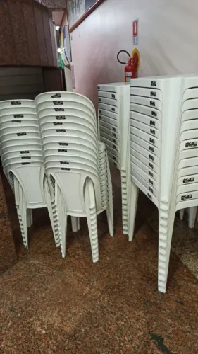 Locação de mesas e cadeiras
