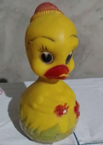 Patinho de borracha vintage João bobo com chocalho 