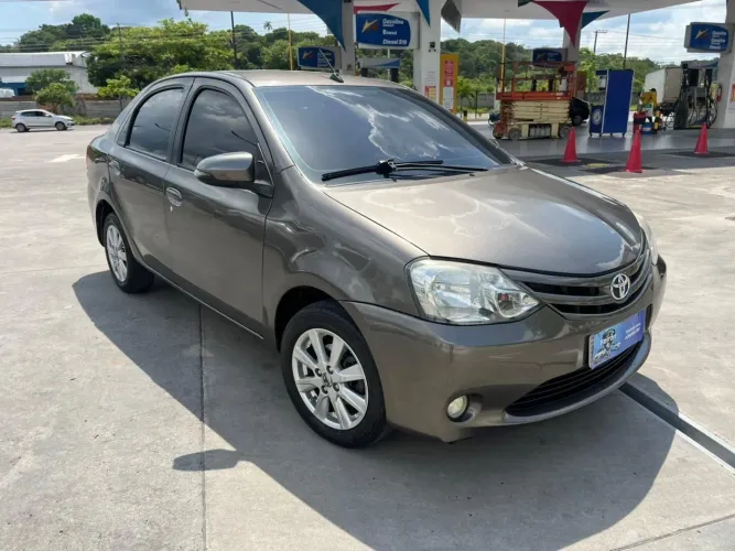 Toyota Etios xls 2017 automático 