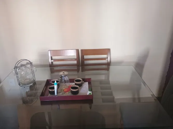 MESA / CADEIRAS