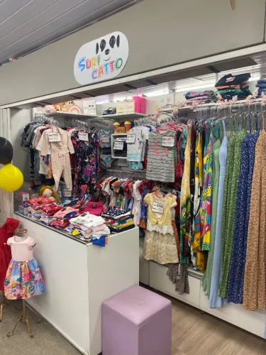 Móveis de Loja ou estoque Infantil e Juvenil