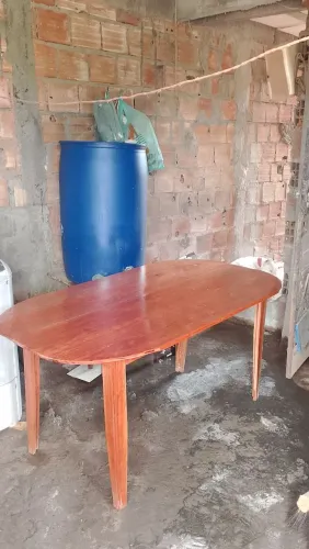 Mesa de madeira maciça para sala de jantar