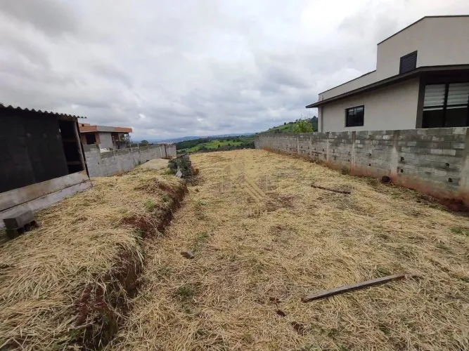 Terreno à venda com projeto aprovado no Condomínio Quintas da Boa Vista  Atibaia/SP