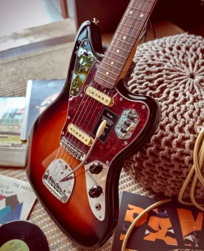 Fender Jaguar VINTERA 60S PF 3TS - APENAS VENDA