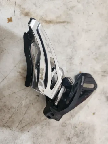 Cambio  dianteiro Shimano Deore XT e SLX 