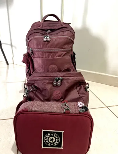 Mochila kipking + lancheira+ estouro